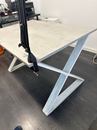 Mesa comedor patas forja blanca y tablero 