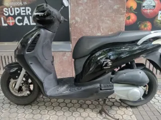 Honda PS 125i Negra