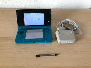 Nintendo 3DS Azul + Cargador