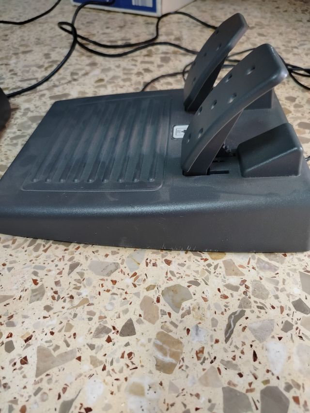 Volante y Pedales Turbo Racer PS2