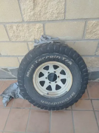 Llanta BFGoodrich Mud-Terrain T/A 4x4