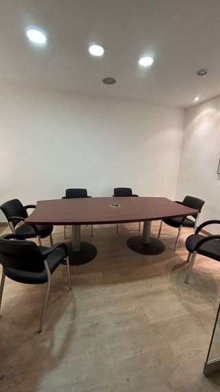 Mesa de oficina/reuniones madera de alta calidad