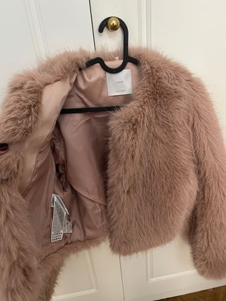 Chaqueta pelo rosa MNG
Totalmente nuevo 