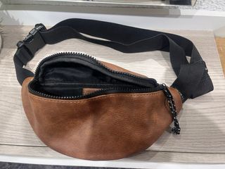 Riñonera Marrón Piel Sintética