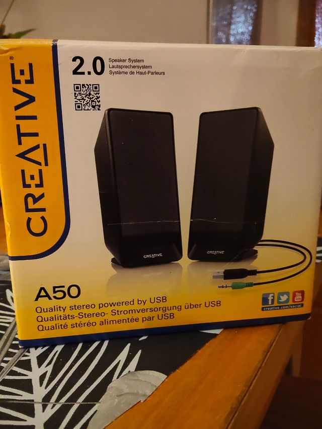 Altavoces Creative A50