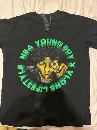 Camiseta VLONE NBA YoungBoy Negra y Verde