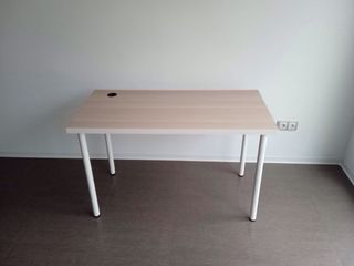 Mesa de oficina madera y metal