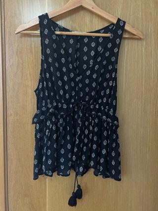 Blusa boho negra con estampado