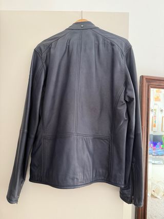 Chaqueta de piel azul Massimo Dutti