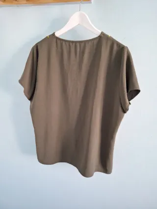 Blusa manga corta verde oliva