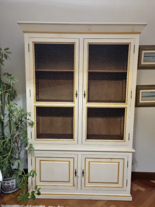 Vitrina de madera