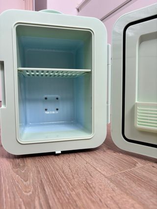 Mini nevera cosméticos CREATE
