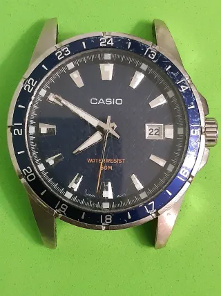 Reloj Casio Azul y Plateado