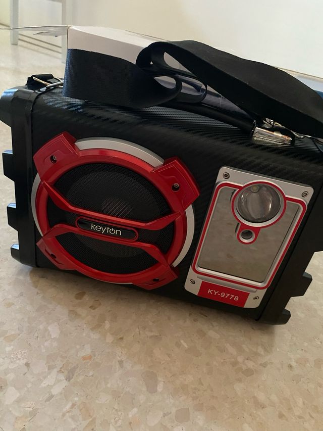 Altavoz Keyton KY-9778 Negro y Rojo