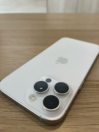 iPhone 16 Pro Max Plata