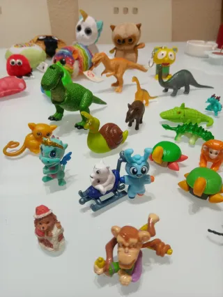 Lotto di giocattoli in miniatura