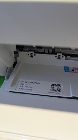 Impresora HP DeskJet 2720e