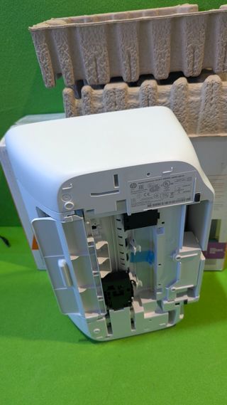 Impresora HP DeskJet 2720e