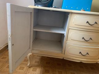 Aparador de madera beige
