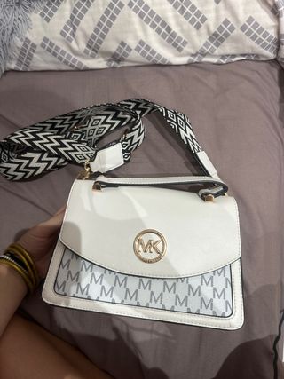 Bolso Michael Kors blanco con logo MK