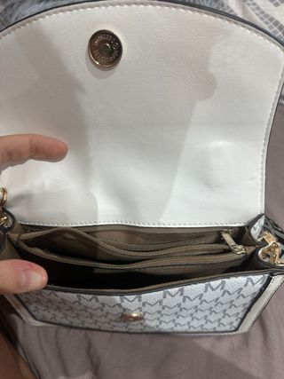 Bolso Michael Kors blanco con logo MK