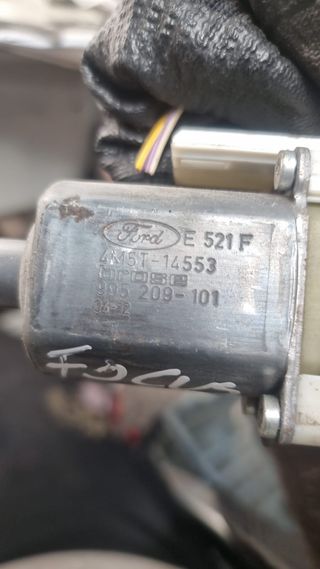 MOTOR ELEVALUNAS DELANTERO DERECHO FORD FOCUS 2007