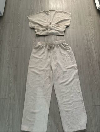 Conjunto Top y Pantalón Beige Talla Única