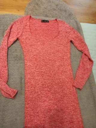 Vestido de punto jaspeado rojizo sin estrenar