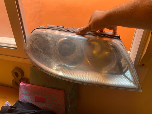 Faro derecho VW Passat B5.5