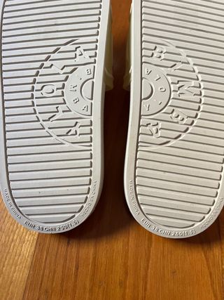 Chanclas Bimba y Lola Blancas