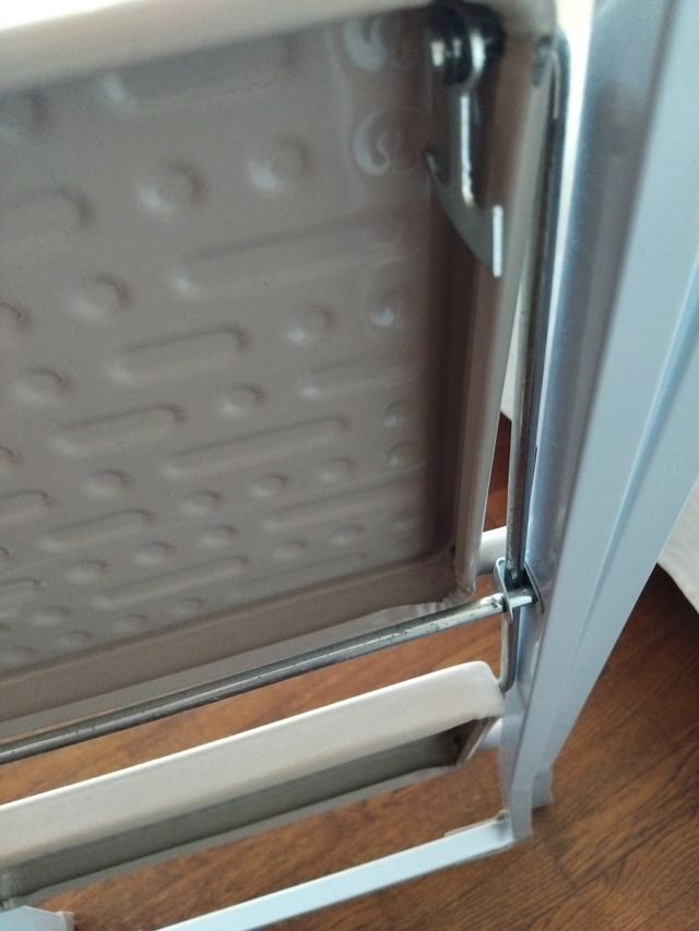 Escalera 2 peldaños plegable