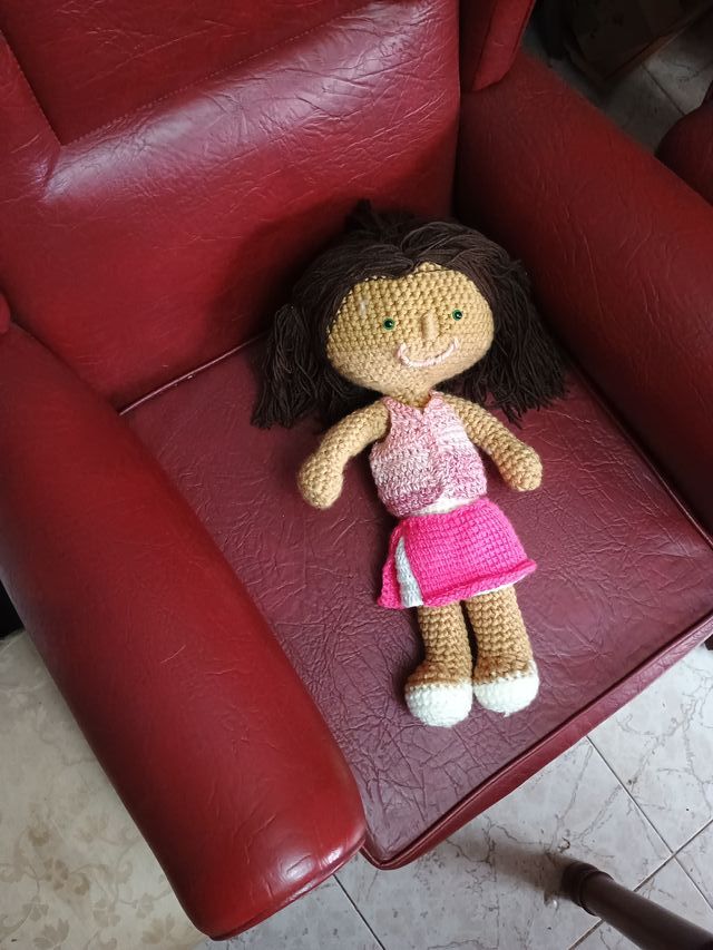 Muñeca vintage de ganchillo