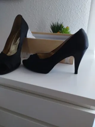 Zapatos de fiesta negros