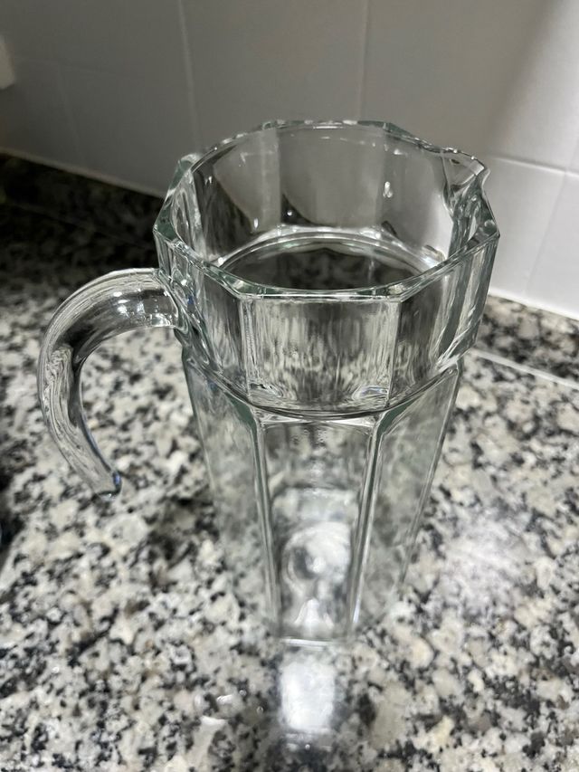 Jarra de cristal para agua