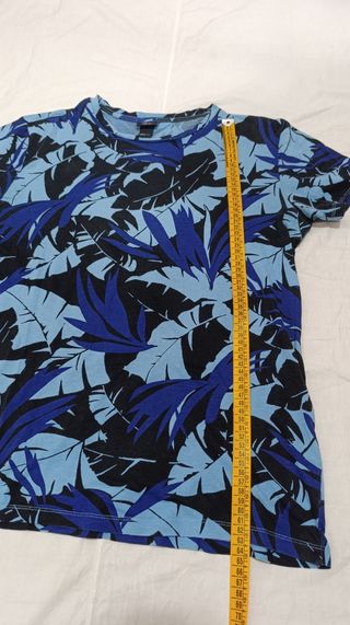 Camiseta manga corta H&M Estampada Hojas Talla M