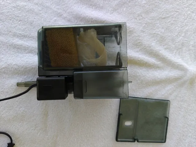 Filtro mochila Aquael 50 poco uso