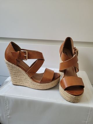 Sandalias cuña esparto marrones