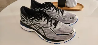 Zapatillas Asics Hombre Negras y Grises