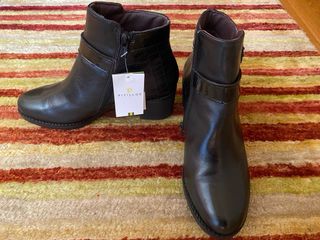 Botines negros de piel