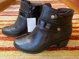 Botines negros de piel