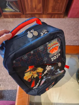 Mochila Pokémon EUIC 2024 Internacional