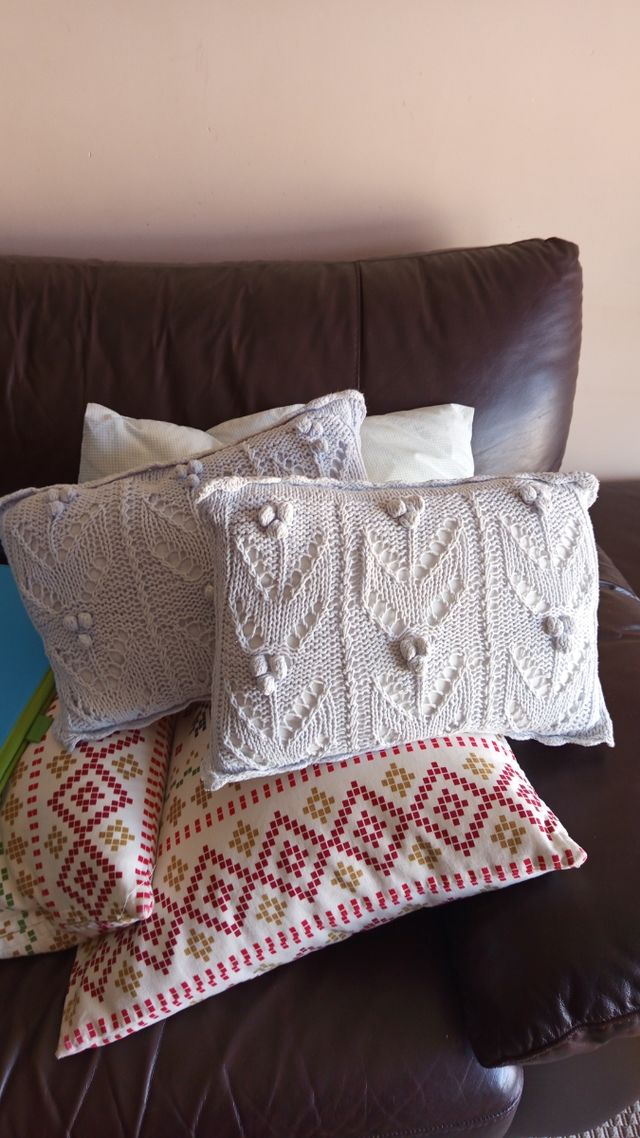 Cojín decorativo tejido a mano
