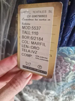 Traje de Fallera Talla 36 con juego manteletas 