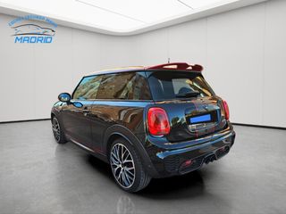 MINI Cooper John Cooper Works