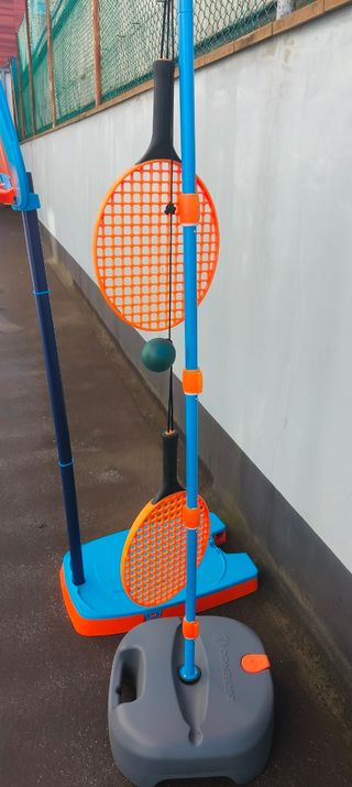 Canasta y Raquetas de tenis