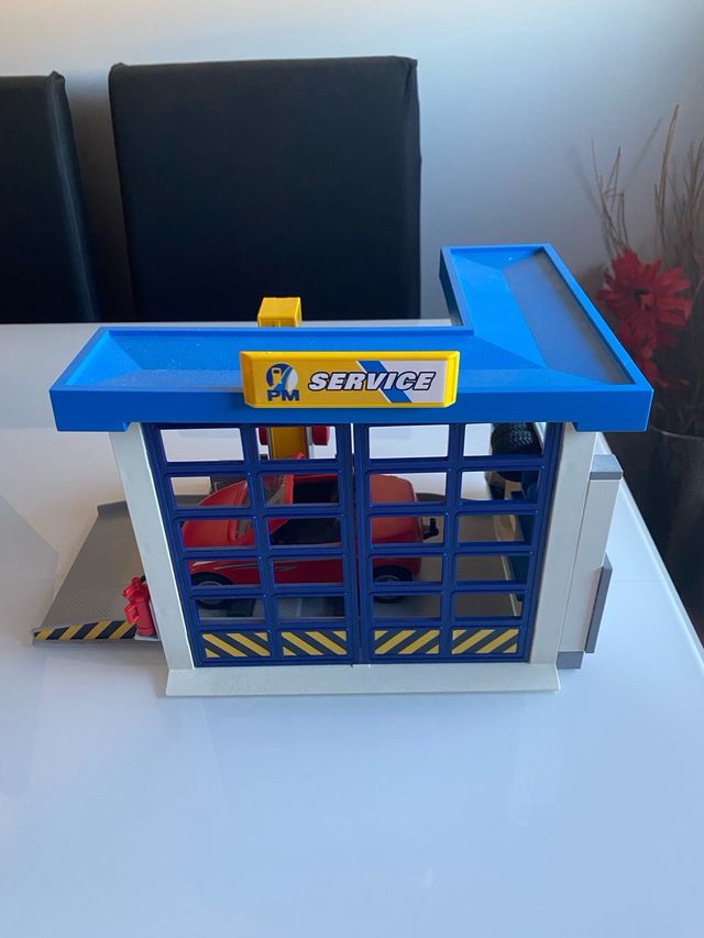 Taller Playmobil con Coche Rojo