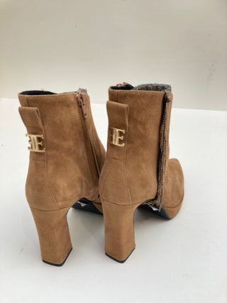 Botines Voga Ante Tabaco Talla 39
