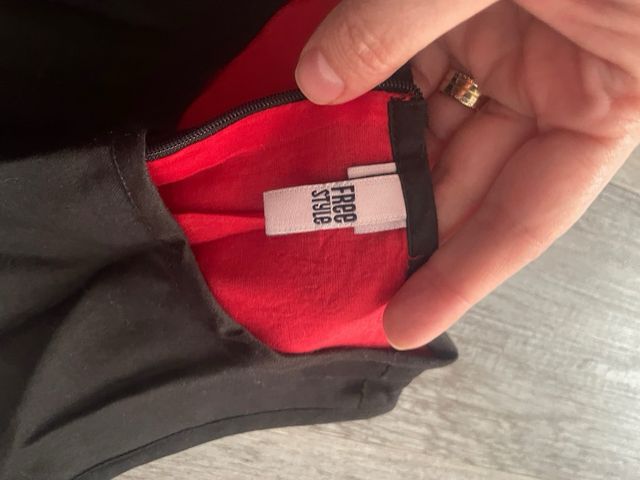 Vestido niña T9 negro flores rojas