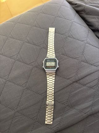 Reloj Casio A168 Plata
