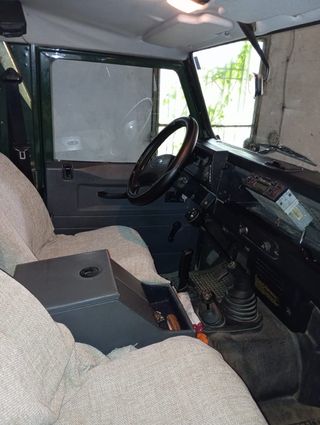 Land Rover Defender 2001
